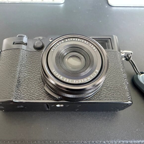 Fujifilm X100VI Black Camera used once, 100 shutters ,+ SD Card and extra strap - Picture 11 of 11